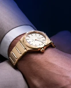 39 mm, Gelbgold mit Gelbgoldband