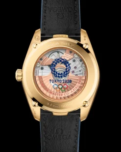 38 mm, Gelbgold mit Lederarmband