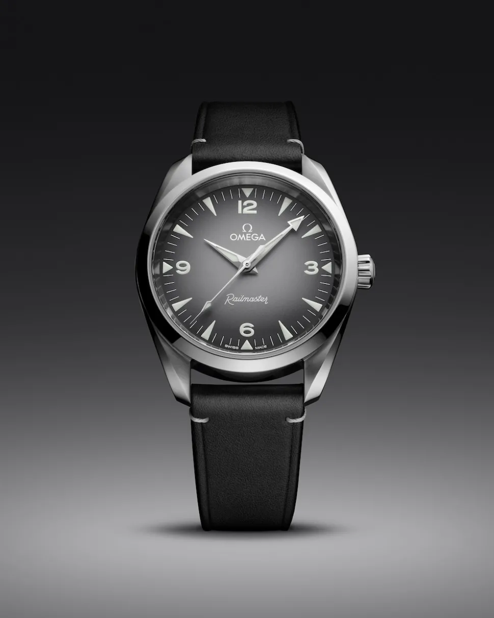 38 mm, Stahl mit Lederarmband