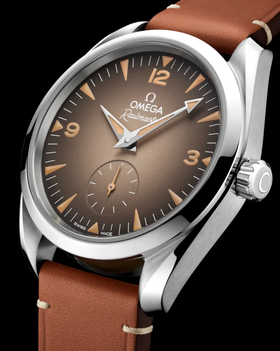 38 mm, Stahl mit Lederarmband