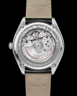 39,5 mm, Stahl mit Lederarmband