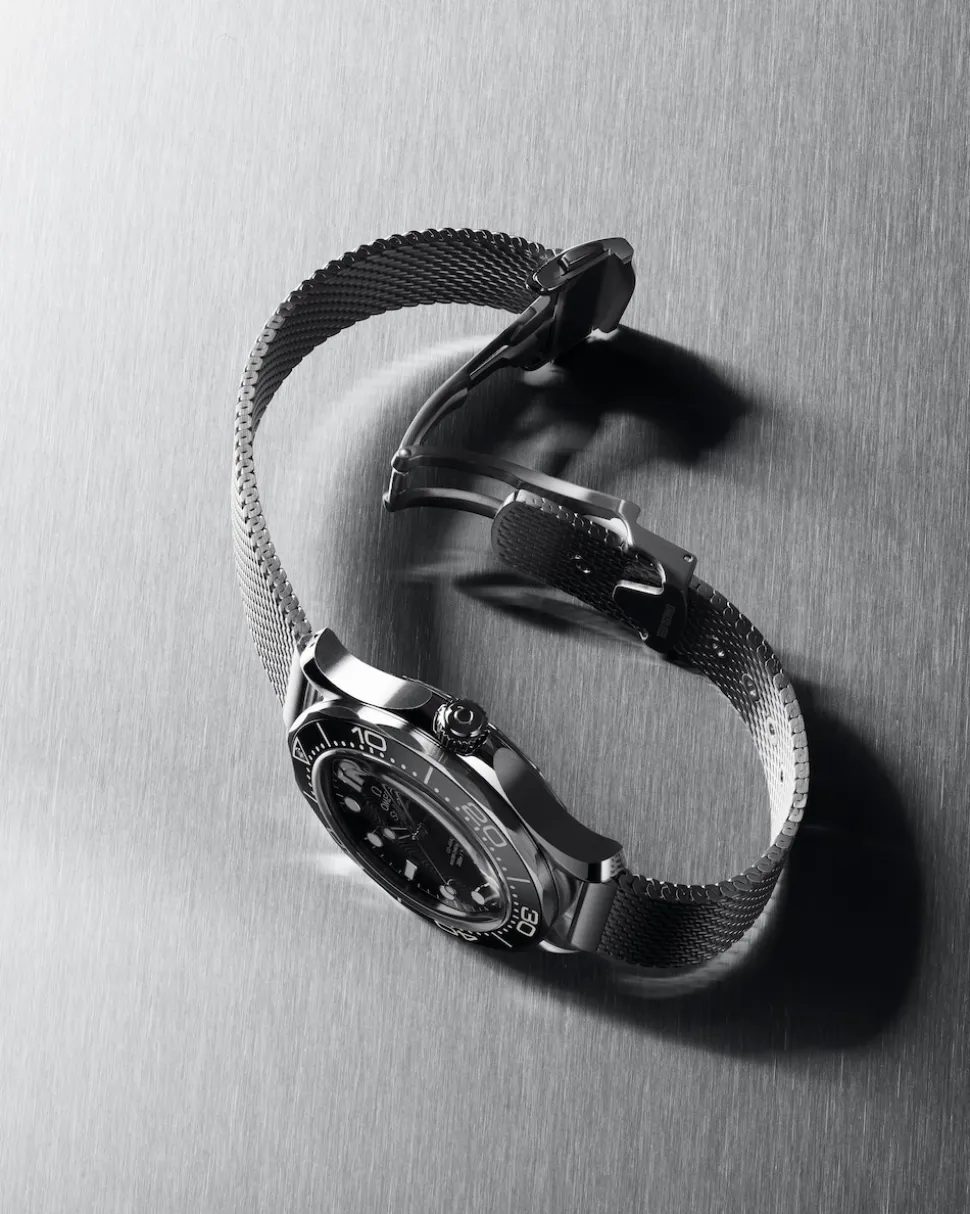 42 mm, Stahl mit Stahlarmband