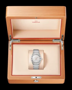 39 mm, Stahl mit Stahlarmband