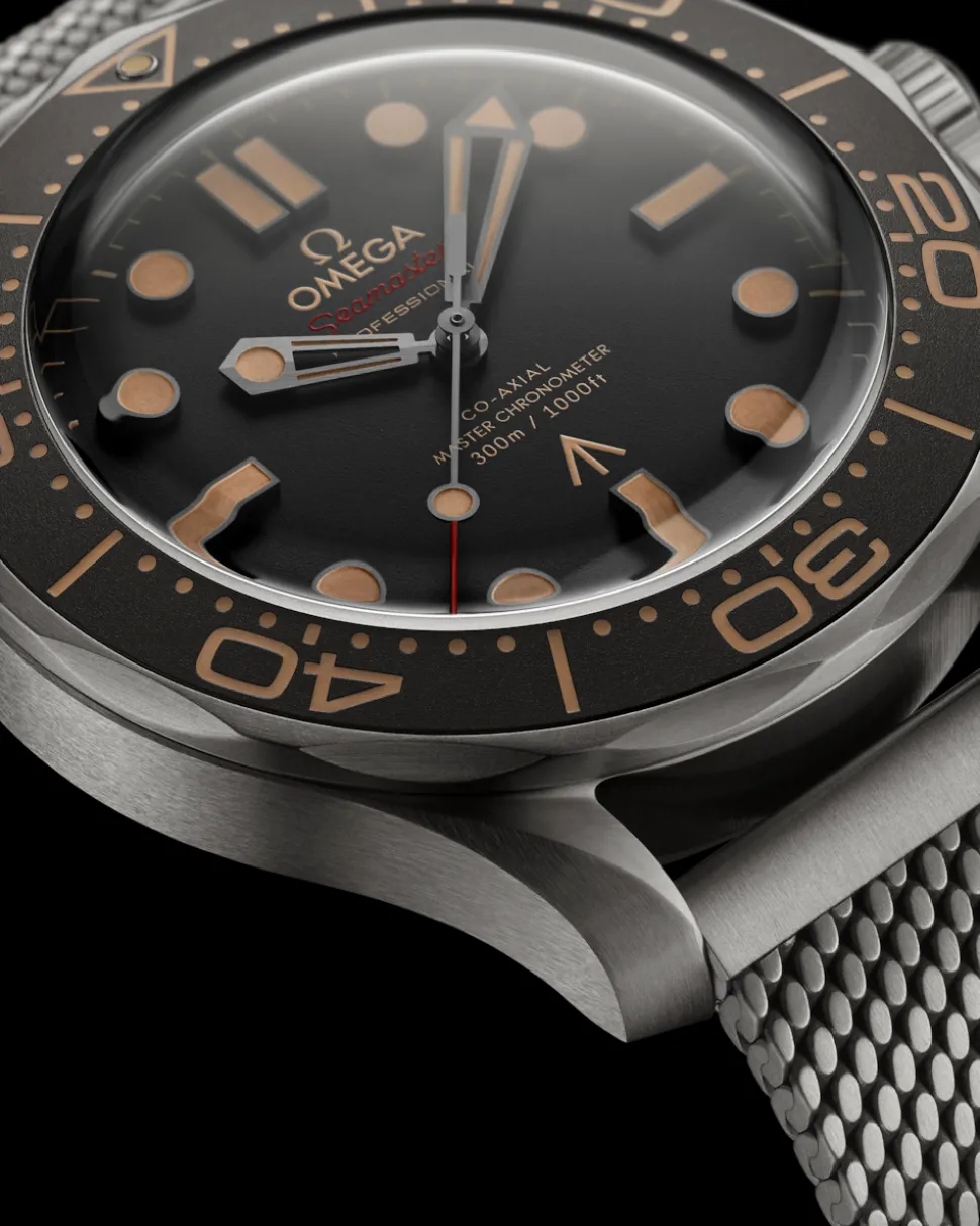 42 mm, Titan mit Titanband